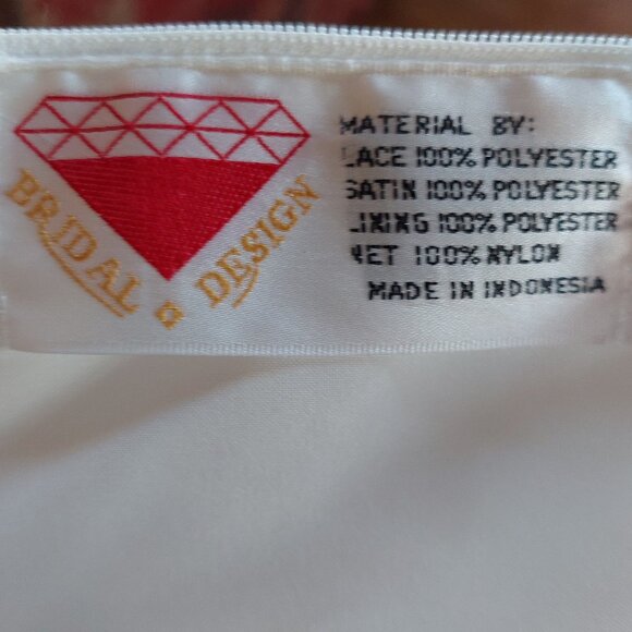 New with Tags Classy Basque Waist Ivory Off Shoulder Bridal Gown Dress sz 14 - Picture 14 of 16